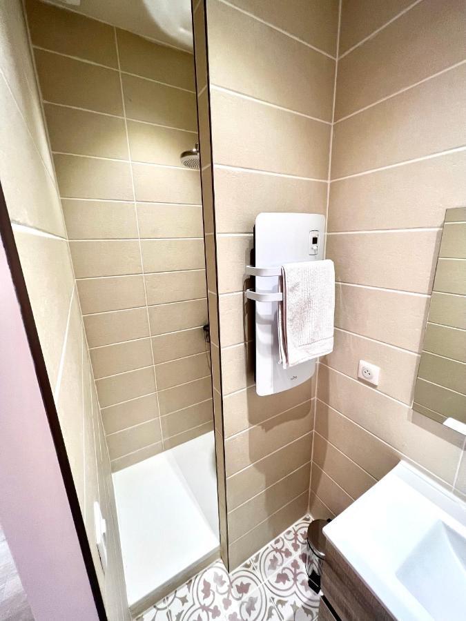 Roma Reva: Design Et Home Cinema Nimes Luaran gambar